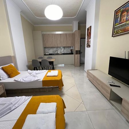 Kevin'S Lungomare Apartment فلورا المظهر الخارجي الصورة