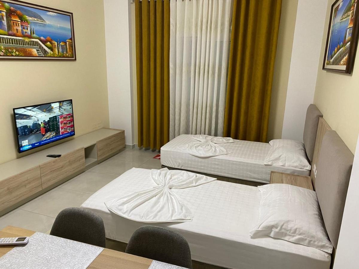 Kevin'S Lungomare Apartment فلورا المظهر الخارجي الصورة