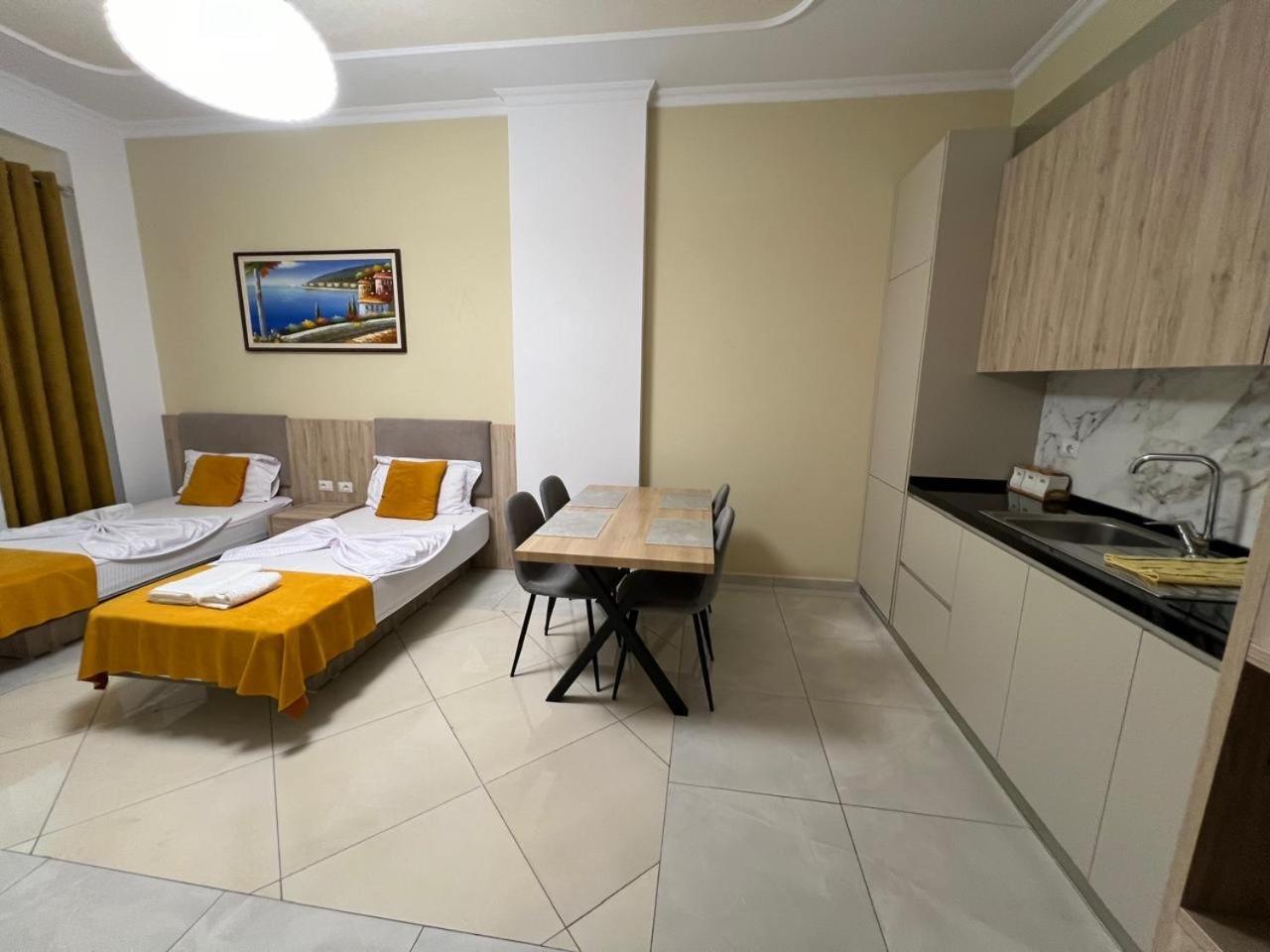 Kevin'S Lungomare Apartment فلورا المظهر الخارجي الصورة